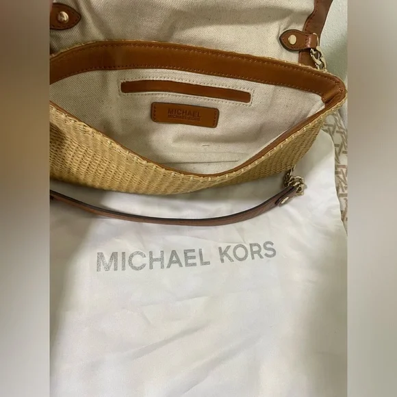 Michael Kors Woven and Leather Shoulder Purse EUC - Picture 6 of 6